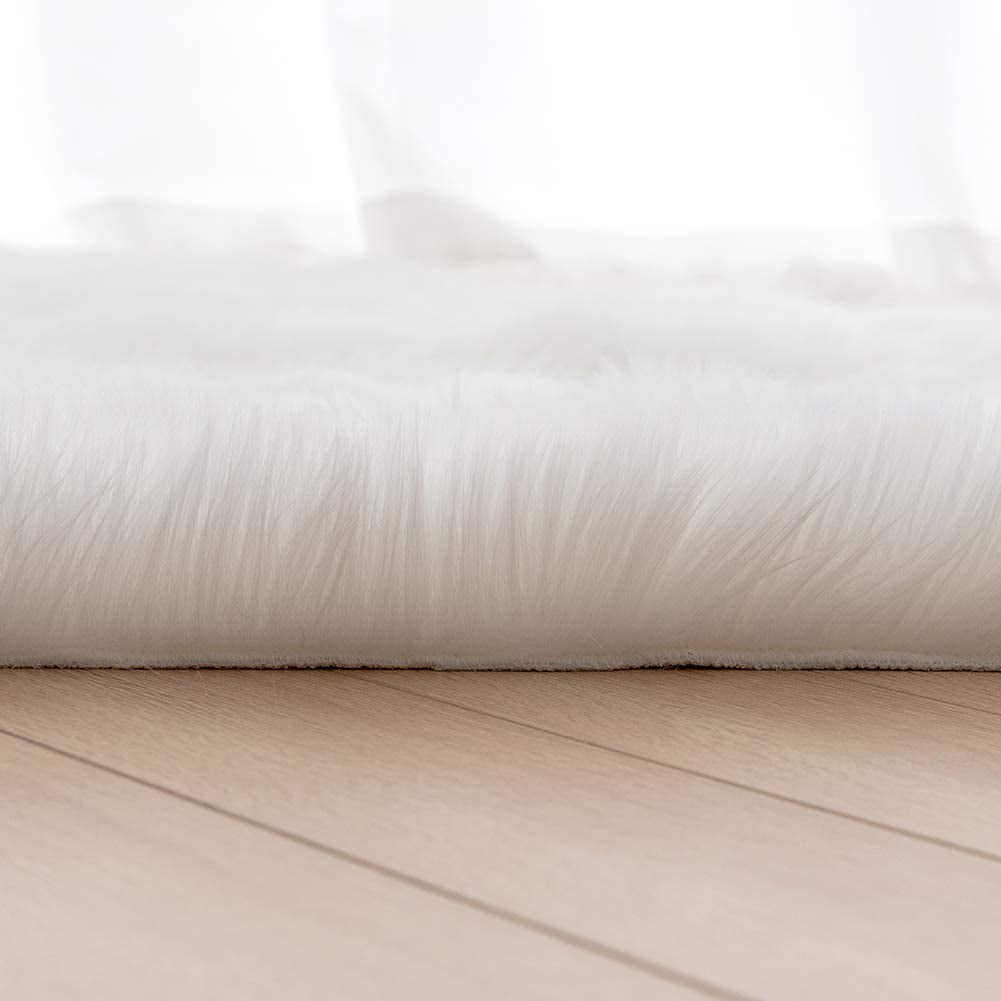 6X9 Area Rug - White Shaggy Faux Sheepskin Large Fluffy Carpet Non Slip Premium Soft Furry Floor Mat for Bedroom Living Room Nursery